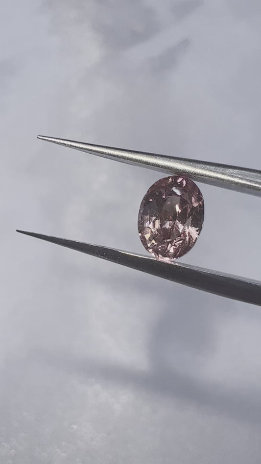 Unheated padparadscha sapphire 1.02cts