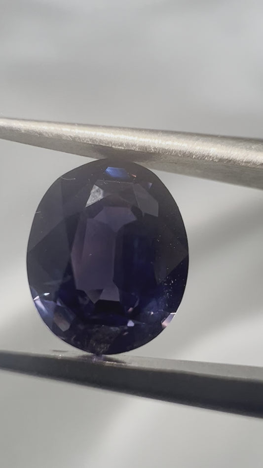 Unheated color changing sapphire 1.20cts