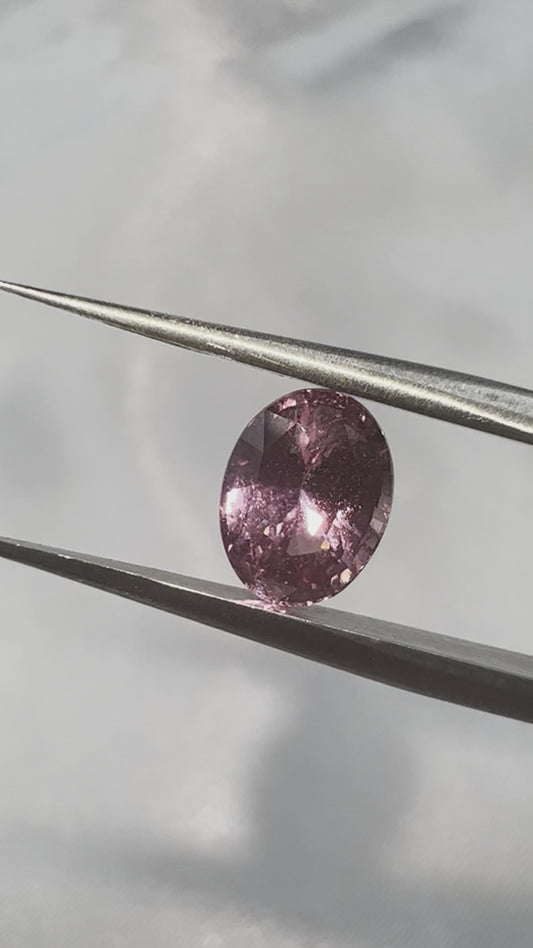 Unheated orangish pink sapphire 1.18cts