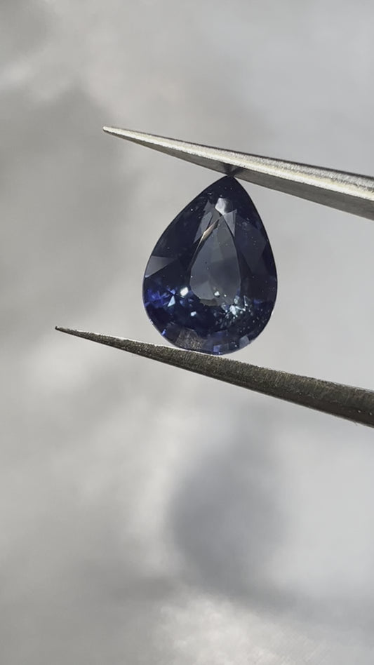 Unheated royal blue pear-cut sapphire 1.07cts