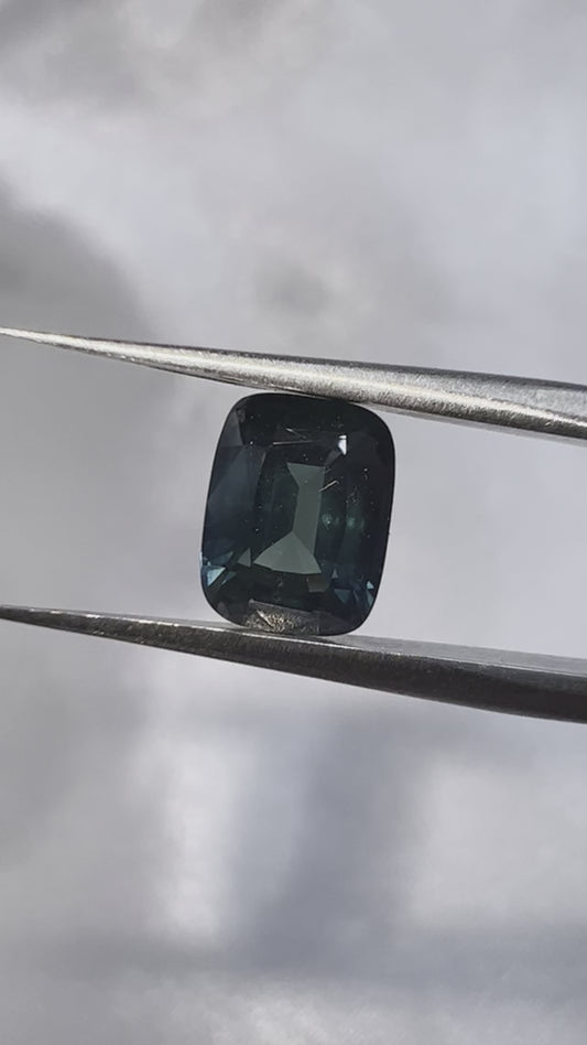 Teal sapphire 1.25cts