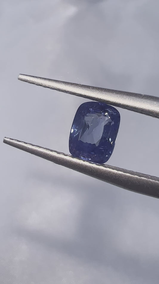 Unheated blue sapphire 1.04cts