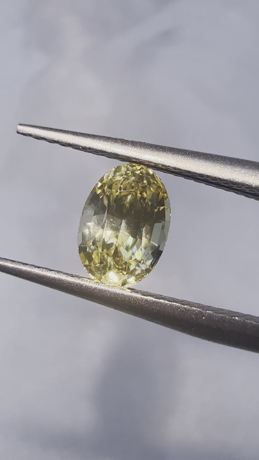 unheated yellow sapphire 1.52cts